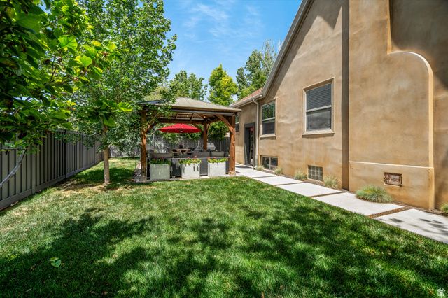 1809 E GUNDERSON LN, Holladay, UT 84124