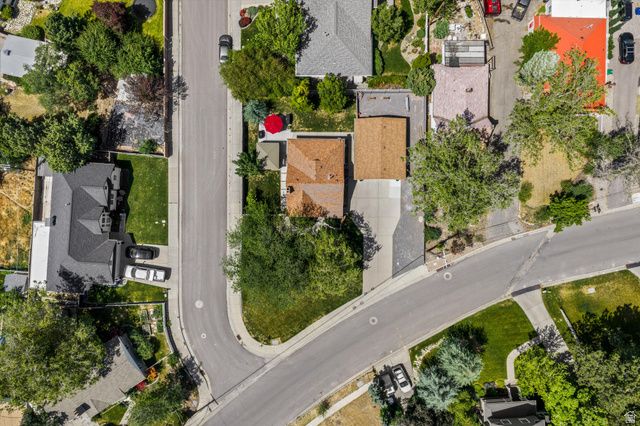 1809 E GUNDERSON LN, Holladay, UT 84124