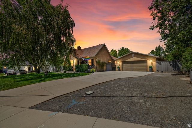 1809 E GUNDERSON LN, Holladay, UT 84124