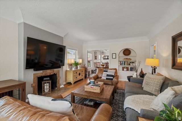 1809 E GUNDERSON LN, Holladay, UT 84124