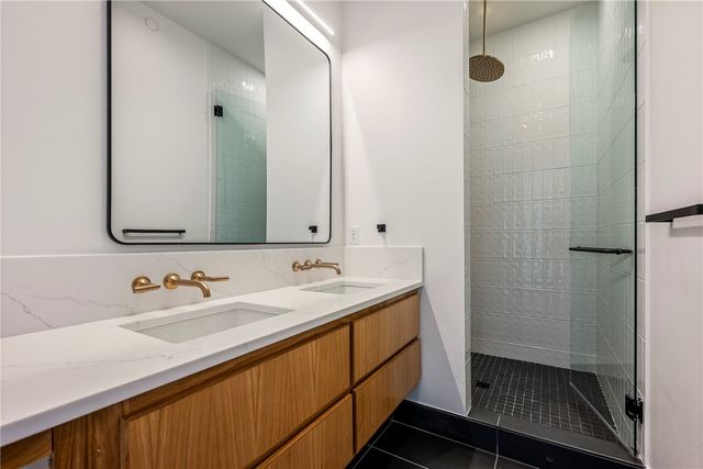 905 SE 4th Street 206, Bentonville, AR 72712