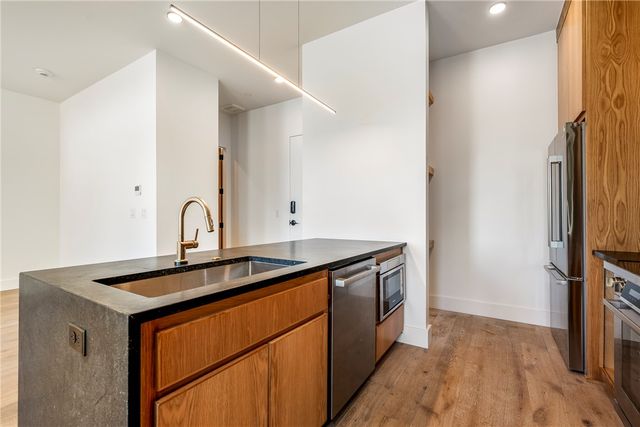 905 SE 4th Street 206, Bentonville, AR 72712