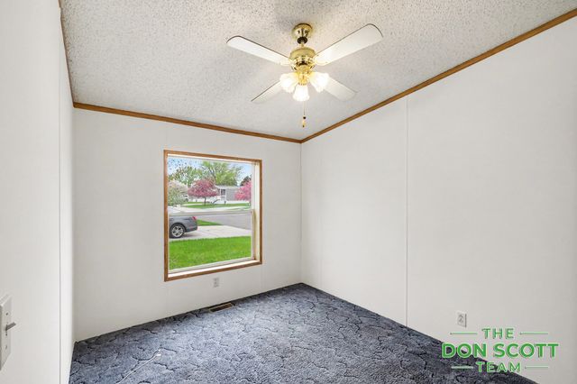 3567 Hollyfield Drive, Cedar Springs, MI 49319