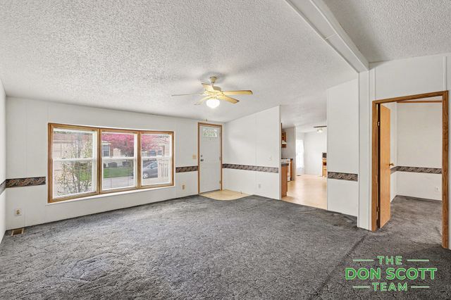 3567 Hollyfield Drive, Cedar Springs, MI 49319