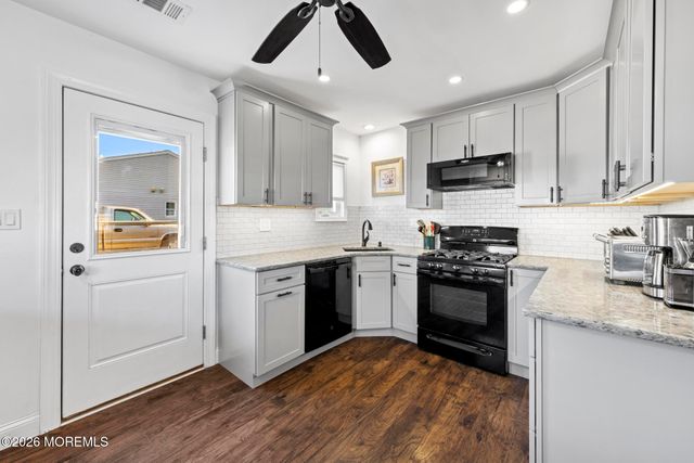 13 Cranberry Drive, Tinton Falls, NJ 07753