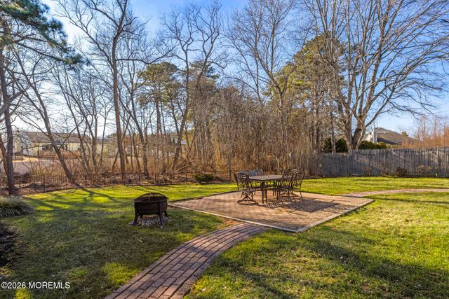 13 Cranberry Drive, Tinton Falls, NJ 07753