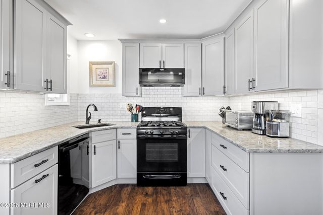 13 Cranberry Drive, Tinton Falls, NJ 07753