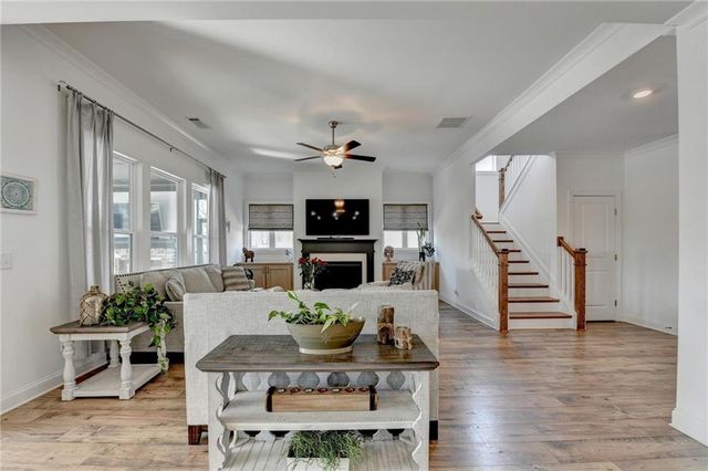 866 Champagne Lane, Hoschton, GA 30548