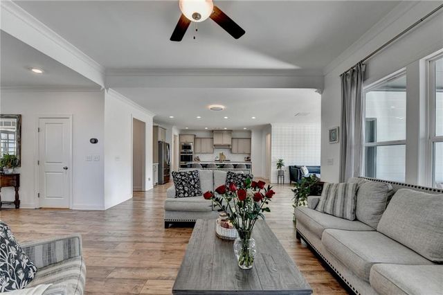 866 Champagne Lane, Hoschton, GA 30548