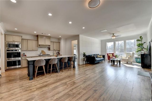 866 Champagne Lane, Hoschton, GA 30548