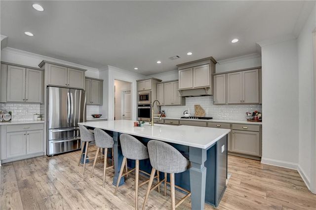 866 Champagne Lane, Hoschton, GA 30548