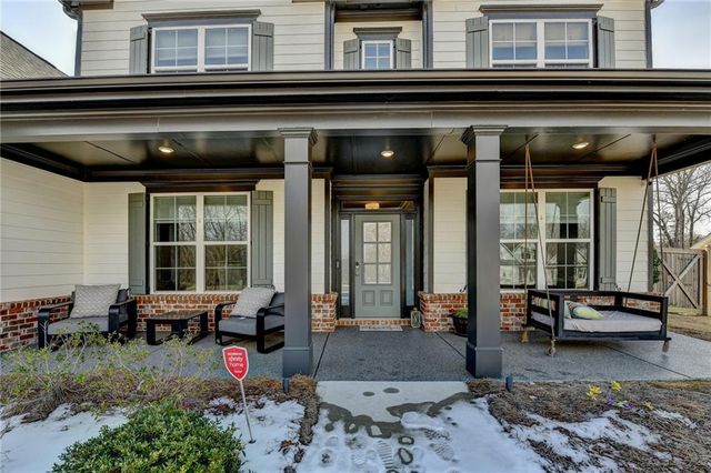 866 Champagne Lane, Hoschton, GA 30548