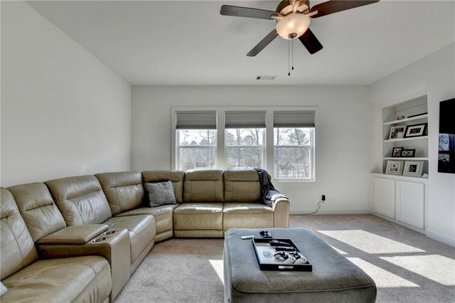 866 Champagne Lane, Hoschton, GA 30548