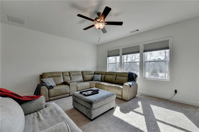 866 Champagne Lane, Hoschton, GA 30548