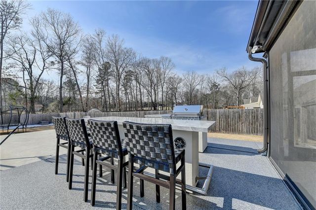 866 Champagne Lane, Hoschton, GA 30548