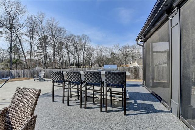 866 Champagne Lane, Hoschton, GA 30548