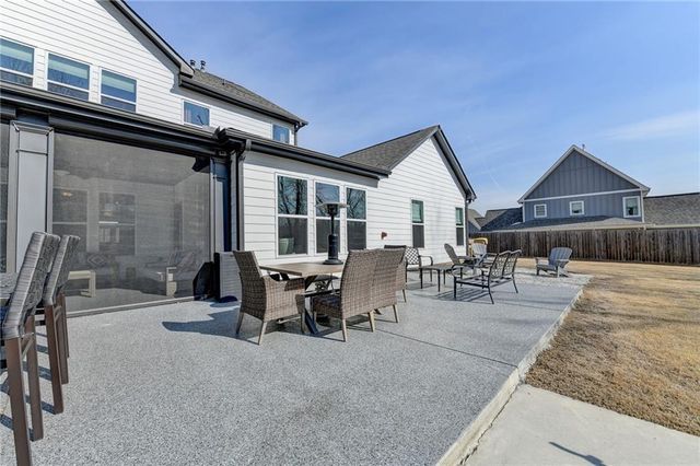 866 Champagne Lane, Hoschton, GA 30548