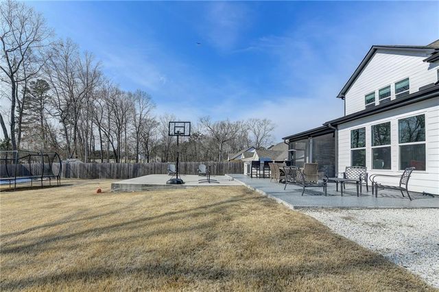 866 Champagne Lane, Hoschton, GA 30548