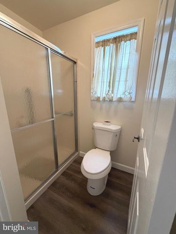 111 CARRIAGE HILL CT, Columbus, NJ 08022