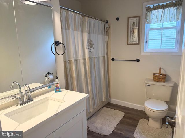 111 CARRIAGE HILL CT, Columbus, NJ 08022