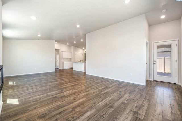 11332 Norfolk Dr, Pasco, WA 99301