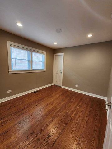 7237 N Oriole Avenue, Chicago, IL 60631
