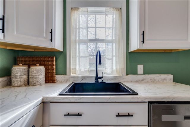 1926 S Bleckley Dr, Wichita, KS 67218