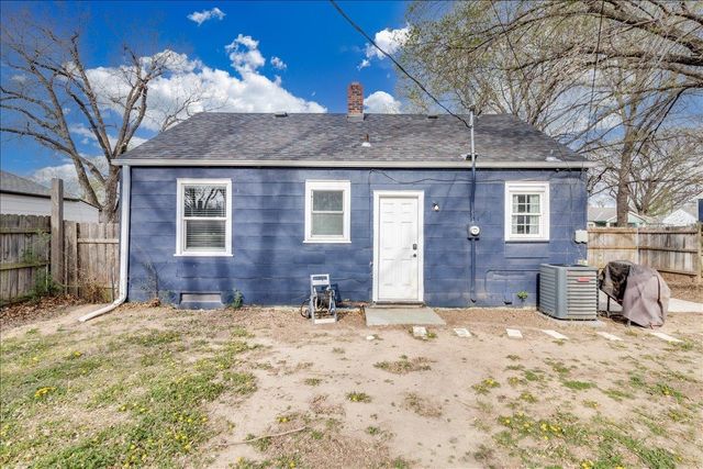 1926 S Bleckley Dr, Wichita, KS 67218