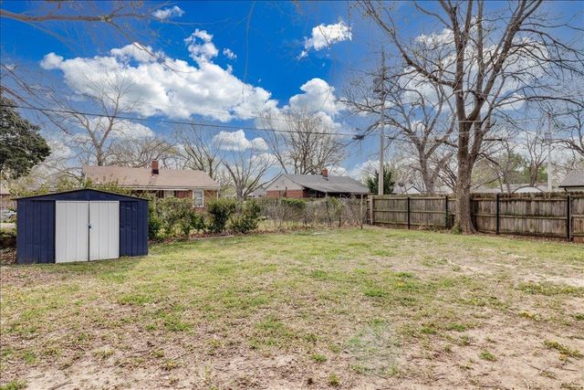 1926 S Bleckley Dr, Wichita, KS 67218