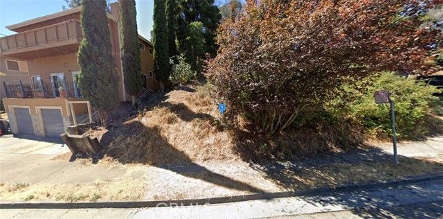 4751 Redding Trace, Oakland, CA 94619