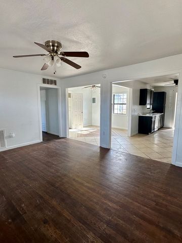 1407 Sunset Blvd, Odessa, TX 79763