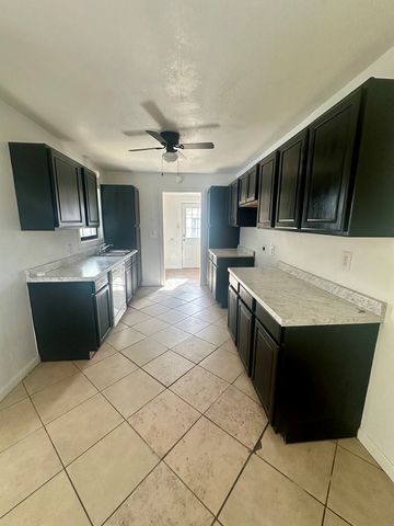 1407 Sunset Blvd, Odessa, TX 79763