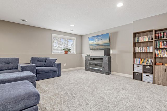 1376 Pheasant Run, New Richmond, WI 54017