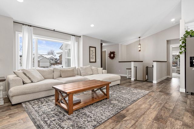 1376 Pheasant Run, New Richmond, WI 54017