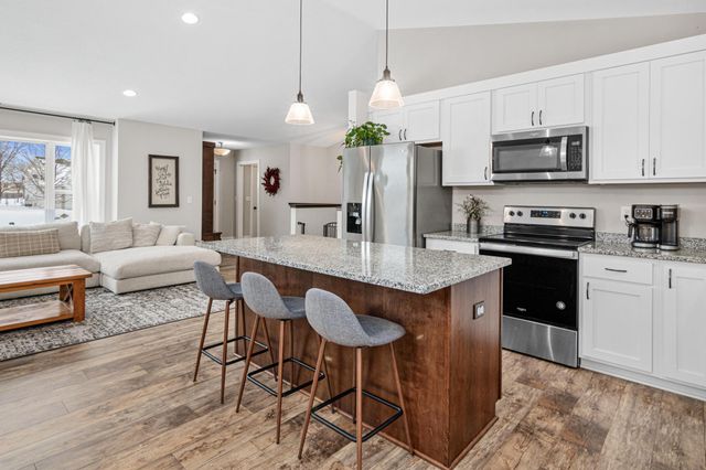 1376 Pheasant Run, New Richmond, WI 54017