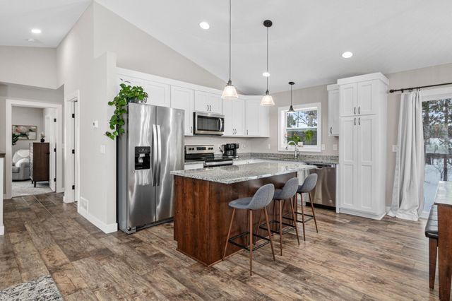 1376 Pheasant Run, New Richmond, WI 54017