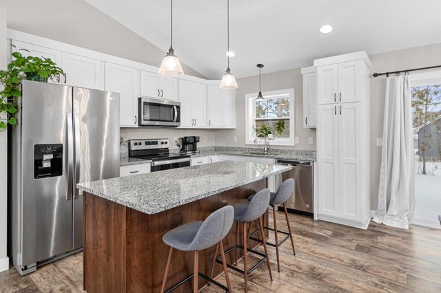 1376 Pheasant Run, New Richmond, WI 54017