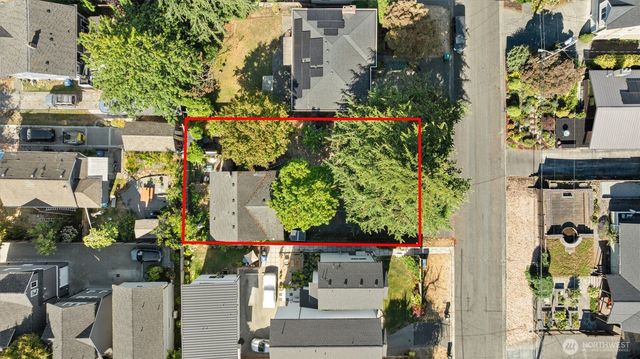 201 N 101st Street, Seattle, WA 98133