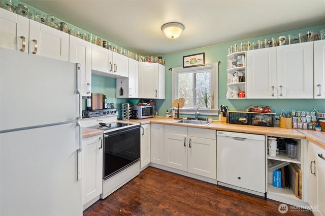 201 N 101st Street, Seattle, WA 98133