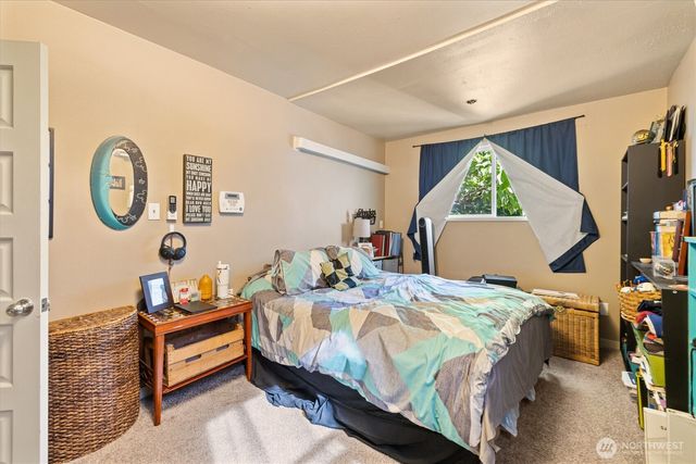 201 N 101st Street, Seattle, WA 98133