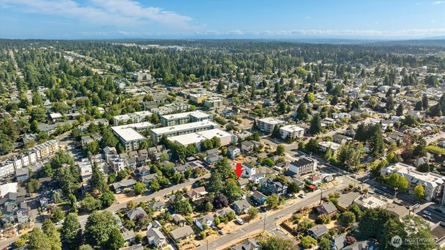 201 N 101st Street, Seattle, WA 98133
