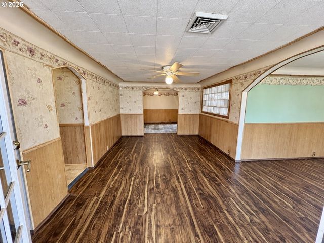 85885 1ST St, Eugene, OR 97405