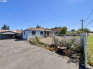 85885 1ST St, Eugene, OR 97405
