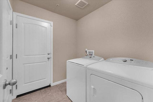 7253 Legacy Court, Redding, CA 96001