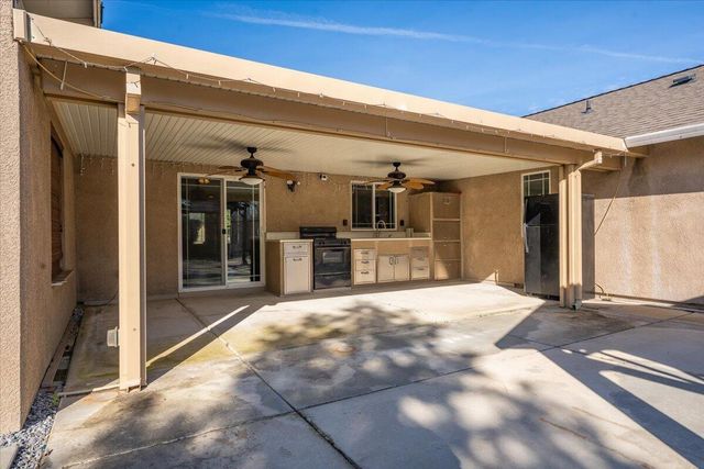 7253 Legacy Court, Redding, CA 96001