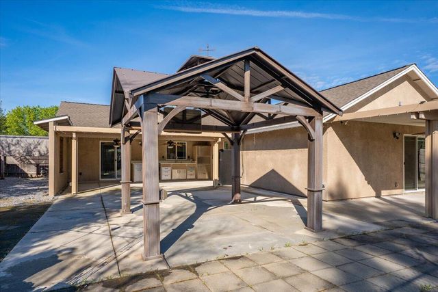 7253 Legacy Court, Redding, CA 96001