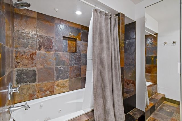 4040 San Felipe Street 233, Houston, TX 77027