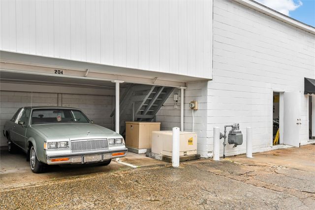 4040 San Felipe Street 233, Houston, TX 77027
