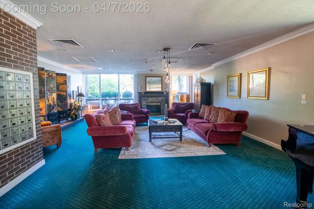 20 Chestnut Street 302, Wyandotte, MI 48192