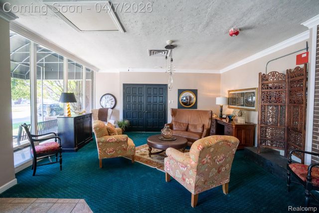 20 Chestnut Street 302, Wyandotte, MI 48192